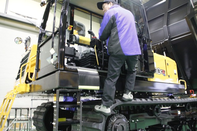 【滑りにくい安全靴】福山ゴム工業「シティーハンター」で製造現場の転倒事故を防止！